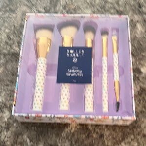 Roller Rabbit Multicolored Heart Makeup Brush Set from Target